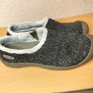 Keen Hoswer Wool Slip-On Clogs, Women’s sz 9